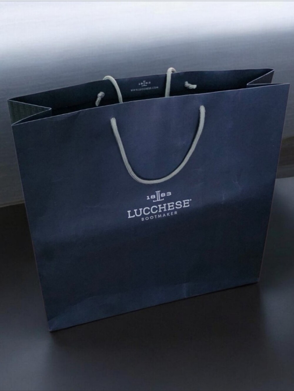 EMPTY SHOPPING BAG Lucchese Shopping Bag Navy Blue
